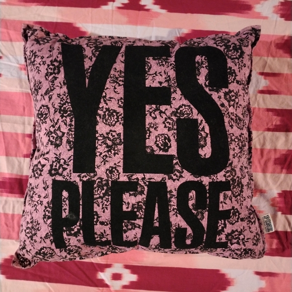 PINK Victoria's Secret Other - ⬇️💲⬇️ PINK Throw Pillow 🔥